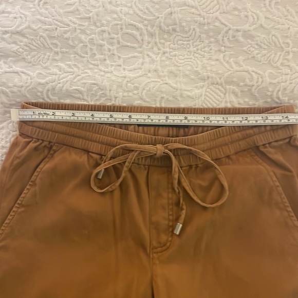 LIVERPOOL: Kelsey Trouser Jogger in Maple Sugar - Picture 3 of 7